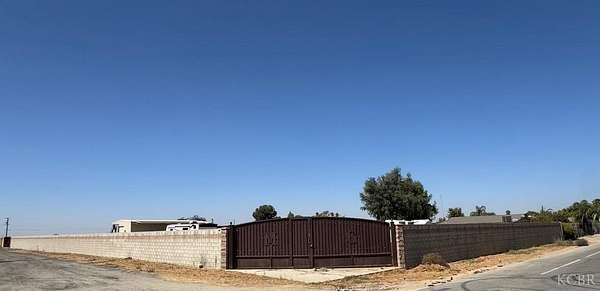 1.3 Acres of Residential Land for Sale in Delano, California