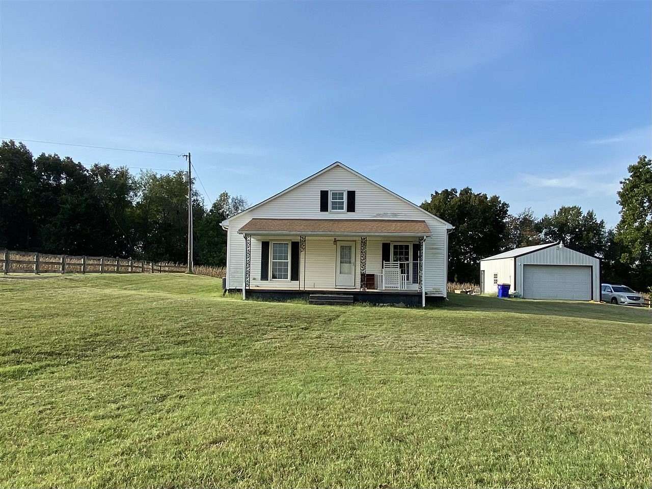 5 Acres of Land with Home for Sale in Bowling Green, Kentucky