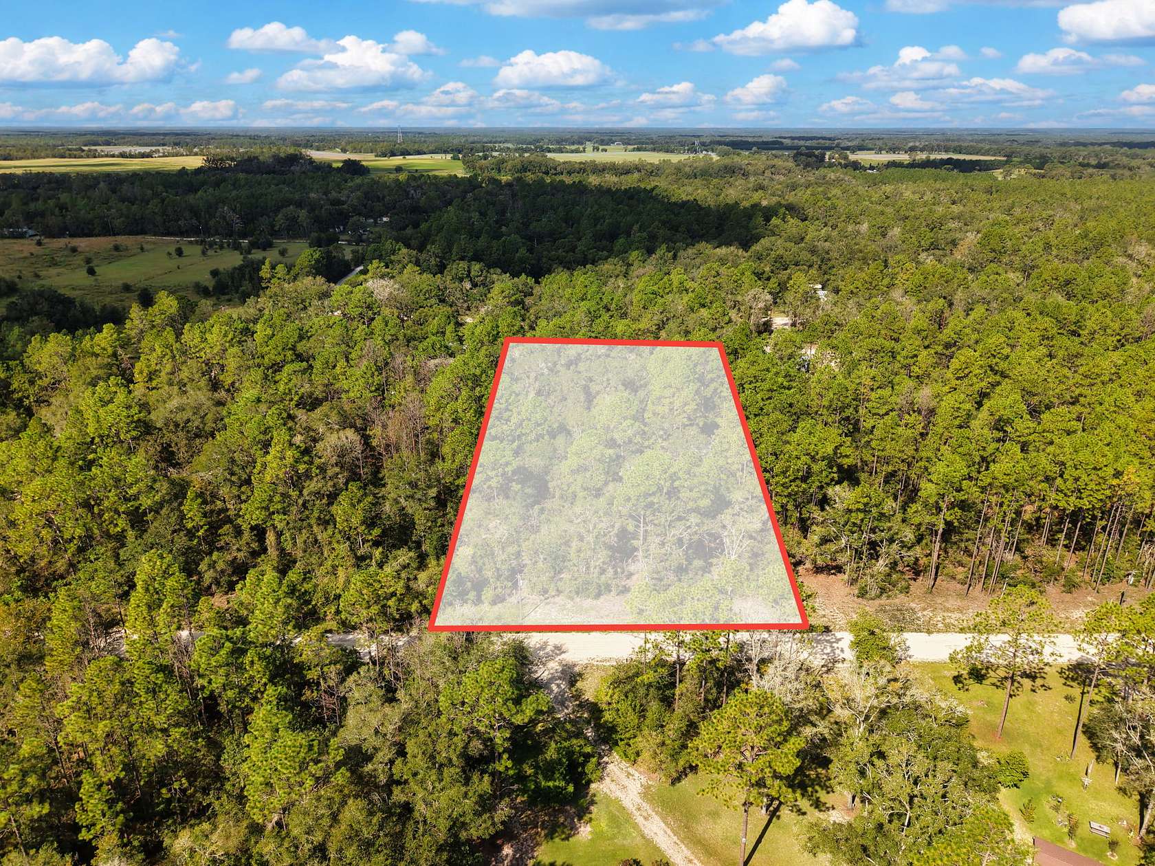 1 Acre of Residential Land for Sale in Bell, Florida
