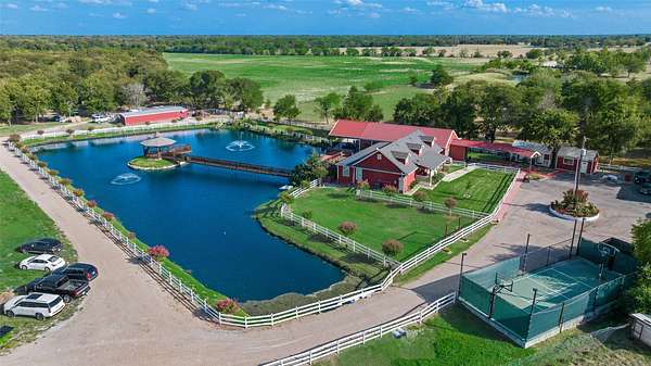 19.7 Acres of Improved Mixed-Use Land for Sale in Caddo Mills, Texas