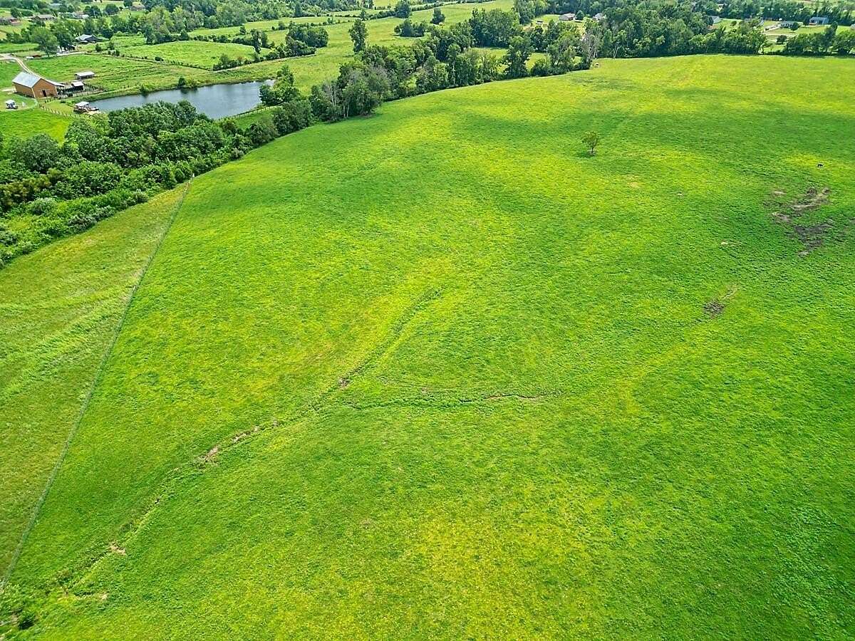 10 Acres of Residential Land for Sale in Richmond, Kentucky