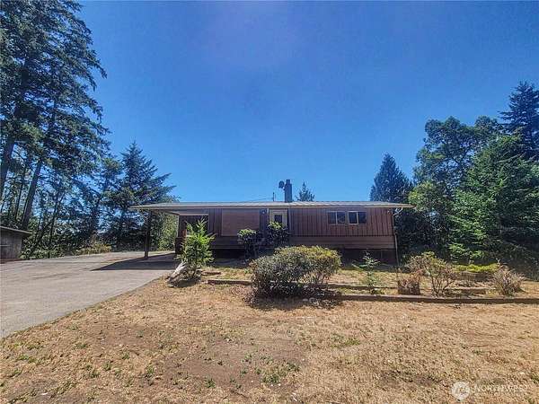4 Acres of Land with Home for Sale in Brinnon, Washington