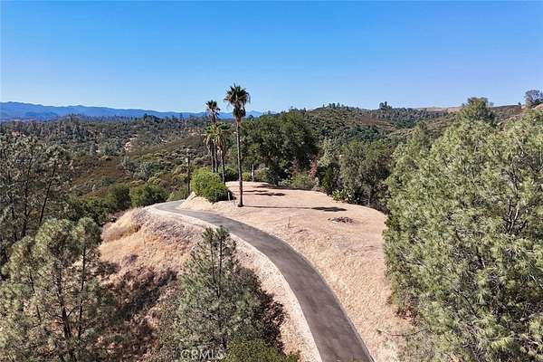19.2 Acres of Land for Sale in Bradley, California