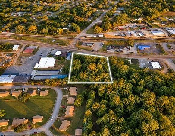 1.84 Acres of Mixed-Use Land for Sale in Huntingdon, Tennessee