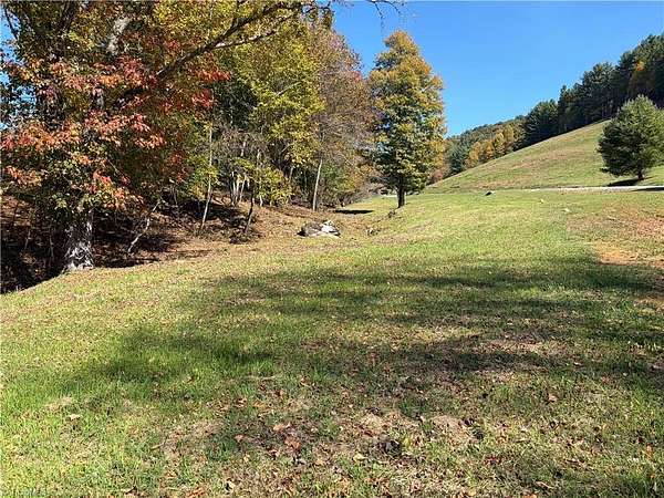 4.5 Acres of Residential Land for Auction in Laurel Springs, North Carolina