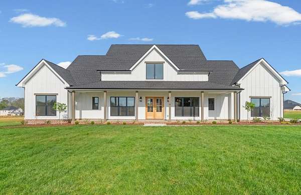 1.62 Acres of Land with Home for Sale in Clarksville, Tennessee