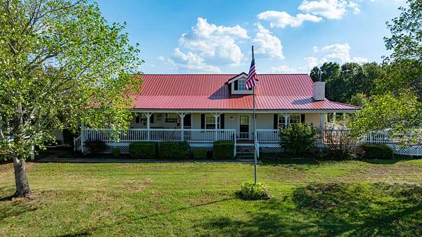116 Acres of Land with Home for Sale in Viola, Arkansas
