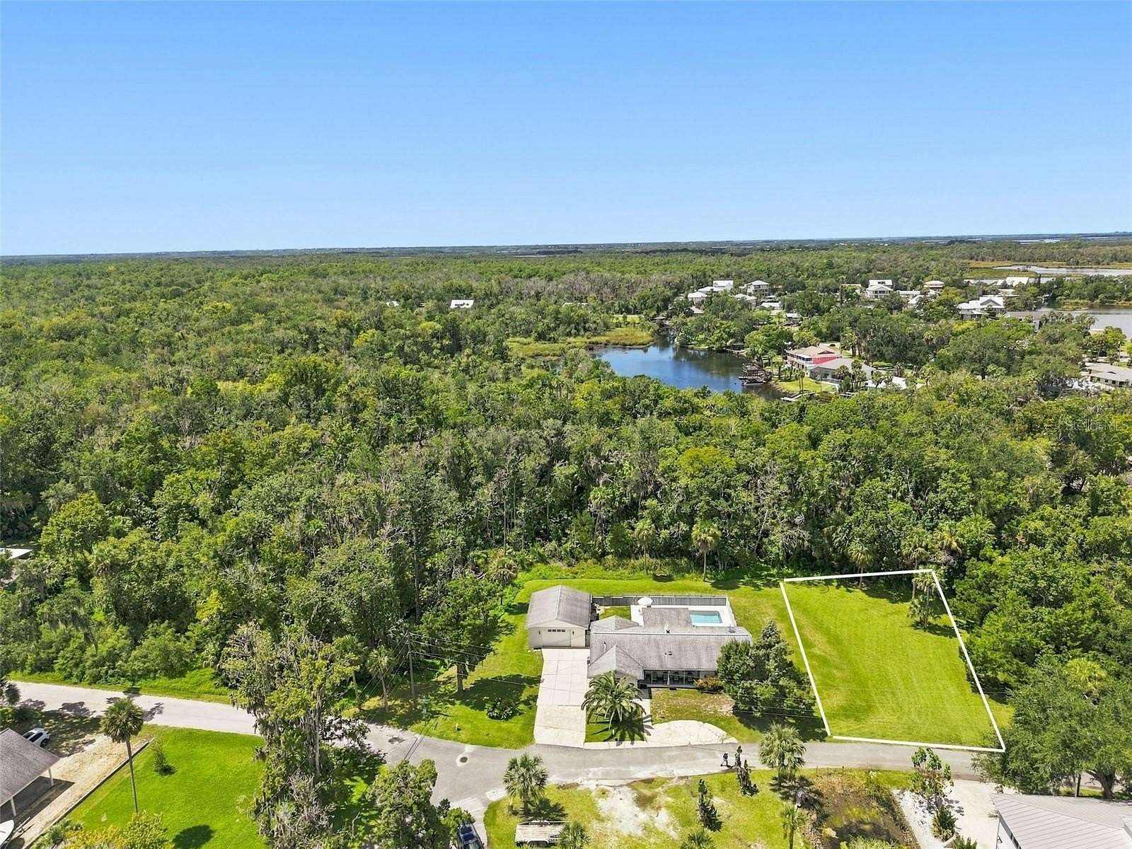 0.01 Acres of Land for Sale in Crystal River, Florida
