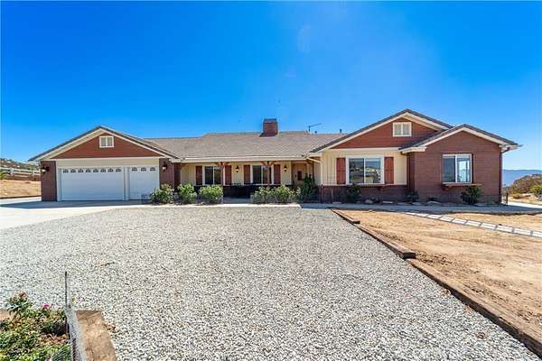 4 Acres of Land with Home for Sale in Aguanga, California