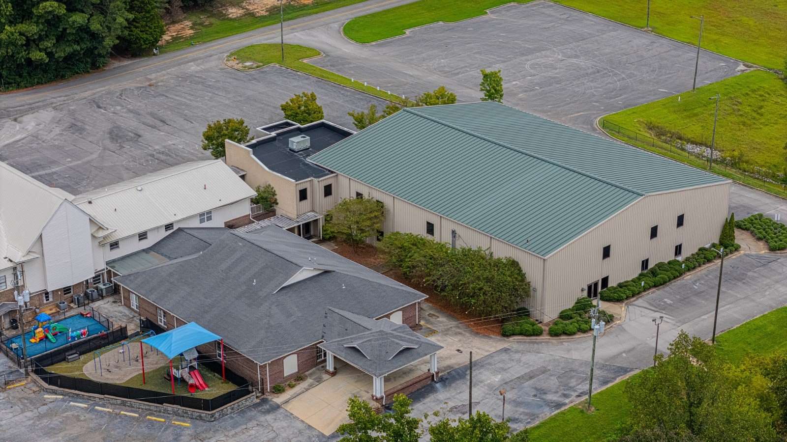 10 Acres of Improved Mixed-Use Land for Sale in Warrior, Alabama