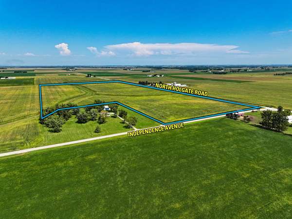 73.5 Acres of Land for Sale in Waterloo, Iowa
