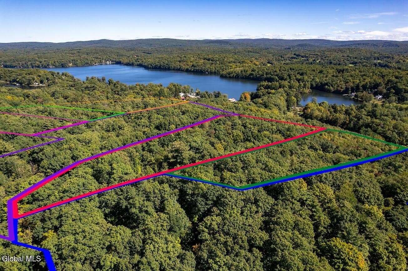 5 Acres of Residential Land for Sale in Sand Lake, New York