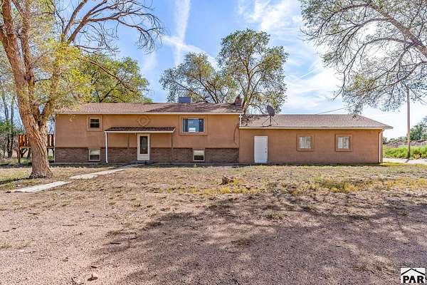 18.6 Acres of Land with Home for Sale in Manzanola, Colorado