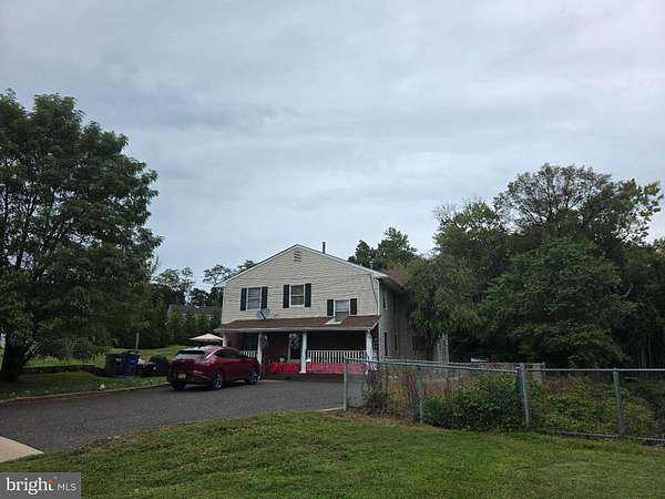 2.73 Acres of Land with Home for Lease in Moorestown, New Jersey