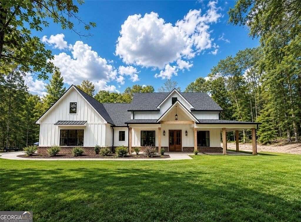 3 Acres of Land with Home for Sale in Kingston, Georgia