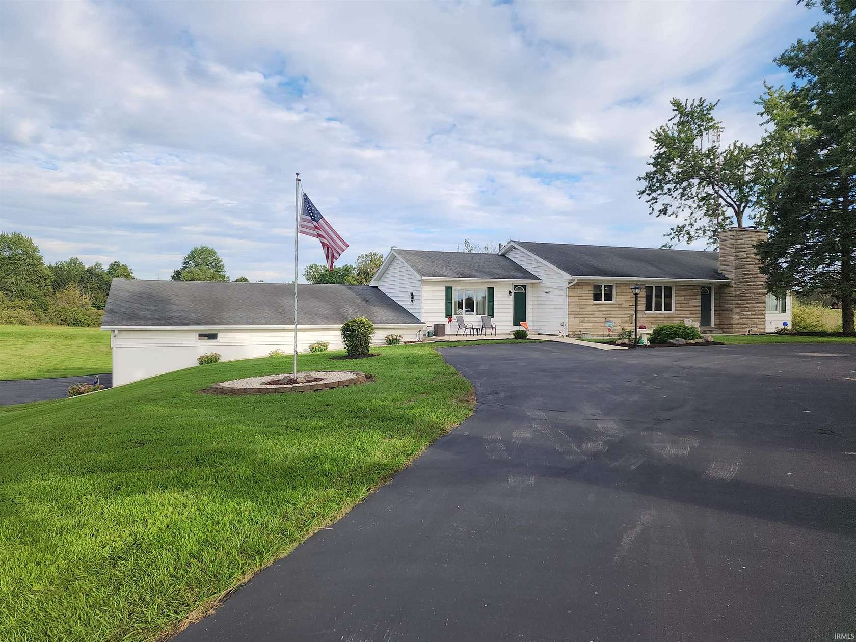 5 Acres of Land with Home for Sale in Geneva, Indiana