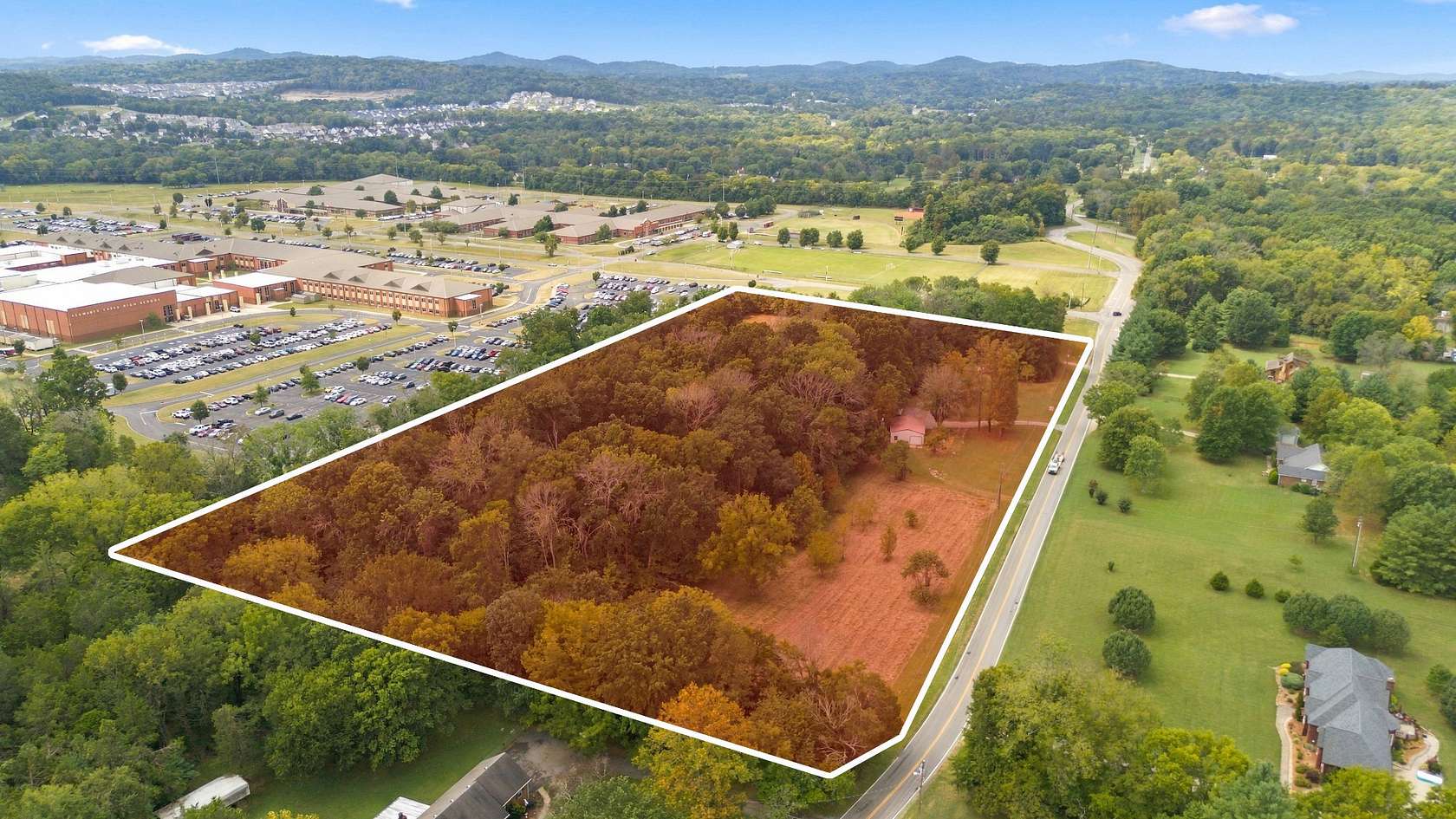 9 Acres of Land with Home for Auction in Smyrna, Tennessee