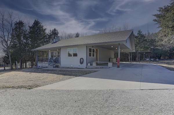 10 Acres of Land with Home for Sale in Arkansas City, Kansas