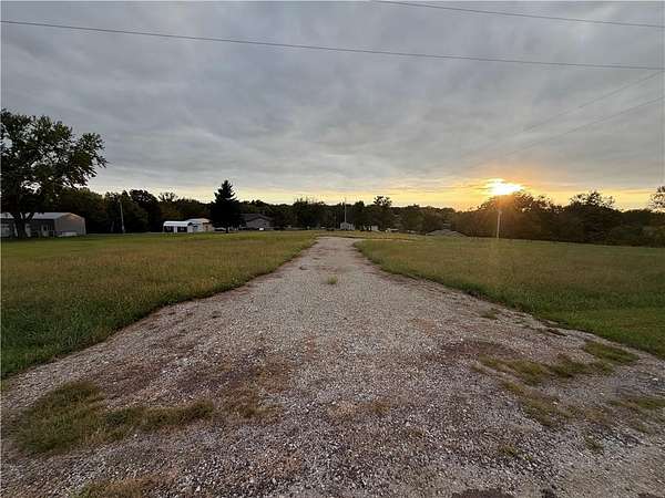 0.4 Acres of Residential Land for Sale in Gallatin, Missouri