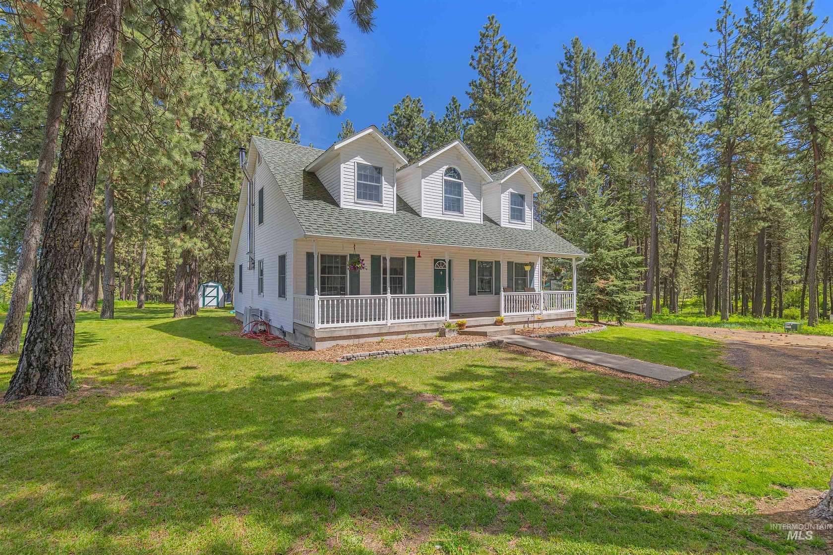 10.4 Acres of Land with Home for Sale in Winchester, Idaho