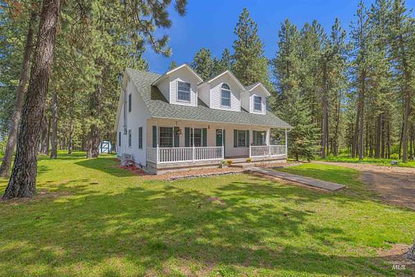 10.4 Acres of Land with Home for Sale in Winchester, Idaho