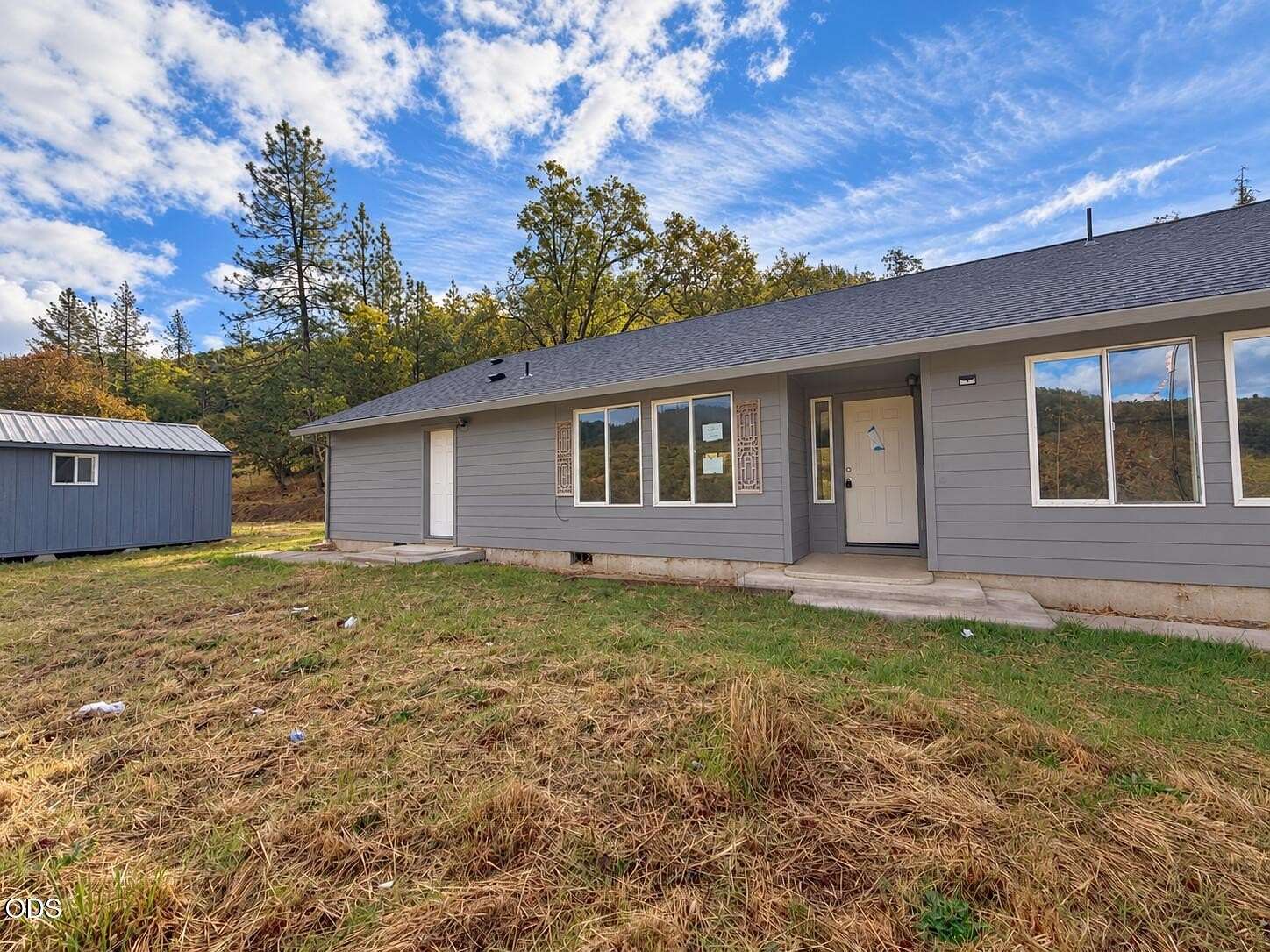4.89 Acres of Land with Home for Sale in Rogue River, Oregon