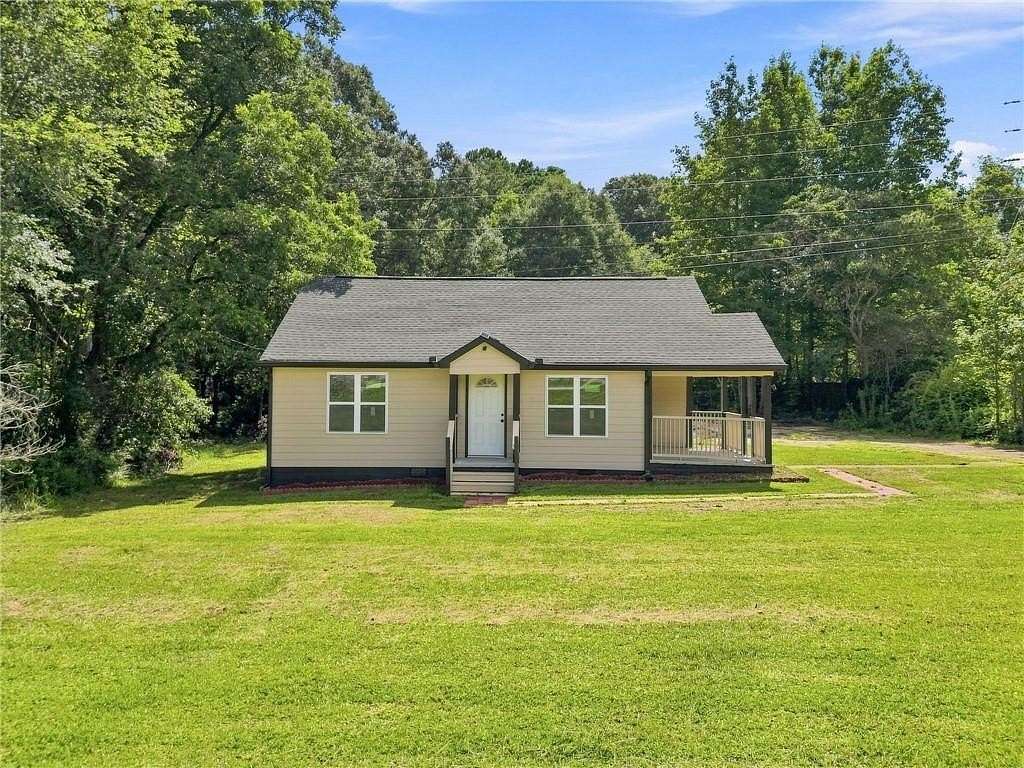 3 Acres of Land with Home for Sale in Hampton, Georgia