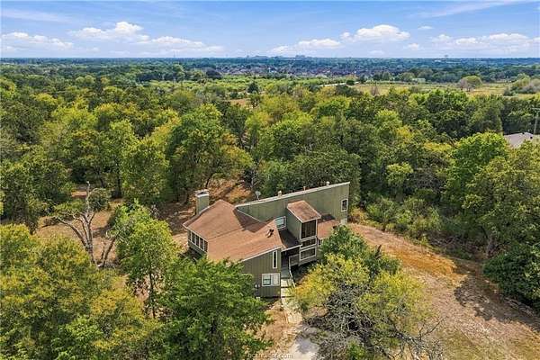 3.26 Acres of Improved Mixed-Use Land for Sale in Bryan, Texas