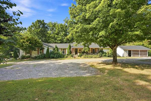 5 Acres of Land with Home for Sale in Franklin, Tennessee