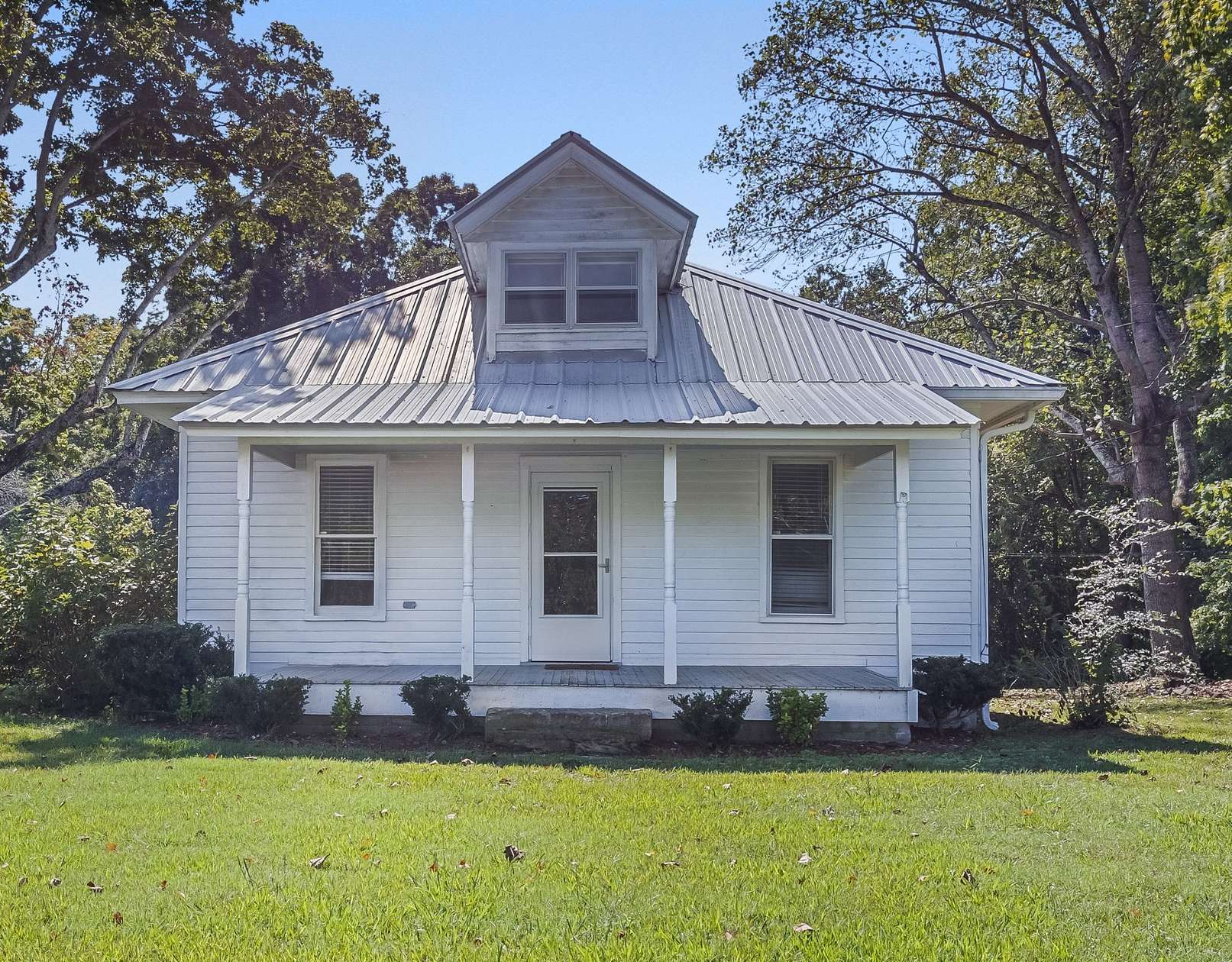 2.25 Acres of Land with Home for Auction in Greenbrier, Tennessee
