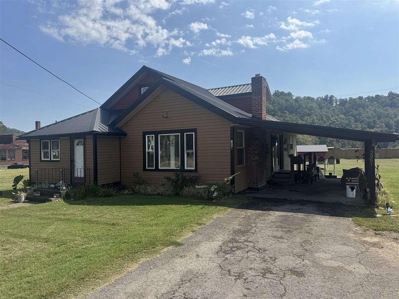 1.5 Acres of Land with Home for Sale in Burkesville, Kentucky