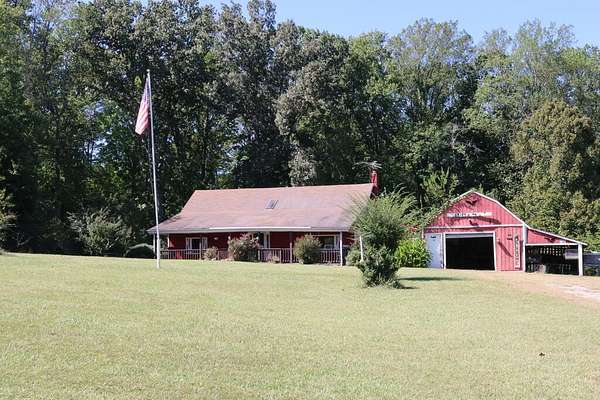 2.5 Acres of Land with Home for Sale in Farmville, Virginia