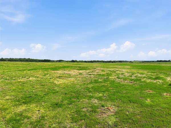 34.1 Acres of Agricultural & Residential Land for Sale in Moody, Texas