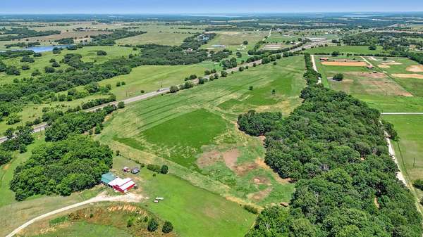 6.67 Acres of Mixed-Use Land for Sale in Gordonville, Texas
