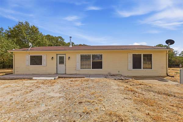3.67 Acres of Land with Home for Sale in Granbury, Texas