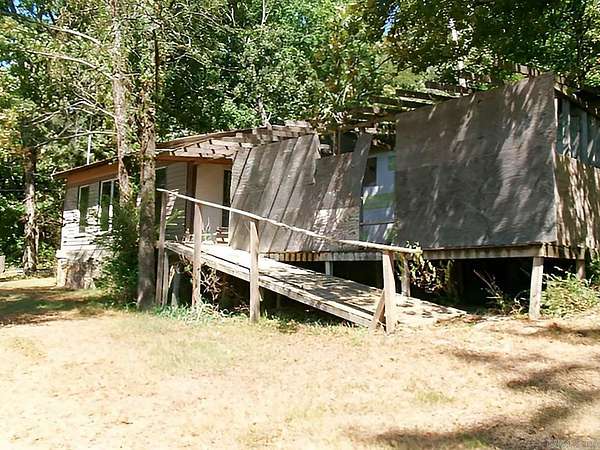 1.55 Acres of Land with Home for Sale in Cave City, Arkansas