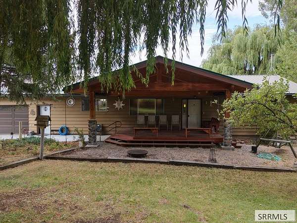19.4 Acres of Land with Home for Sale in Salmon, Idaho