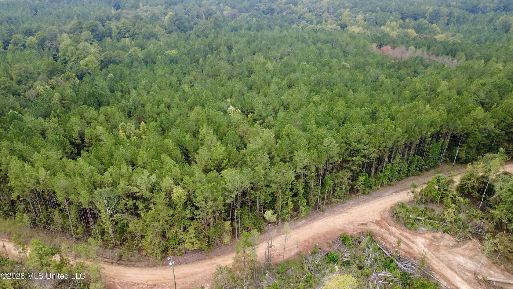 21 Acres of Recreational & Residential Land for Sale in Louisville, Mississippi