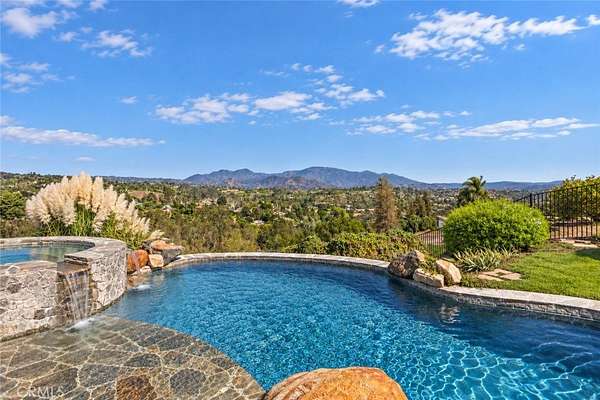 2.62 Acres of Land with Home for Sale in Fallbrook, California