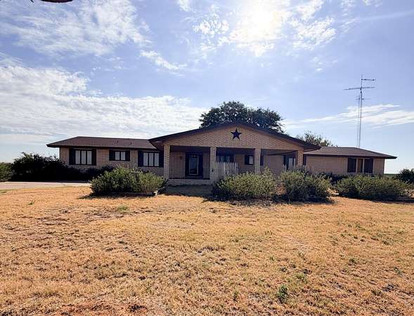 4 Acres of Land with Home for Sale in Loop, Texas