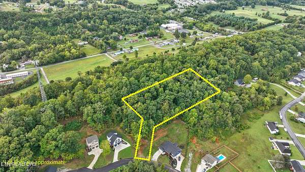 1.55 Acres of Residential Land for Sale in Kodak, Tennessee