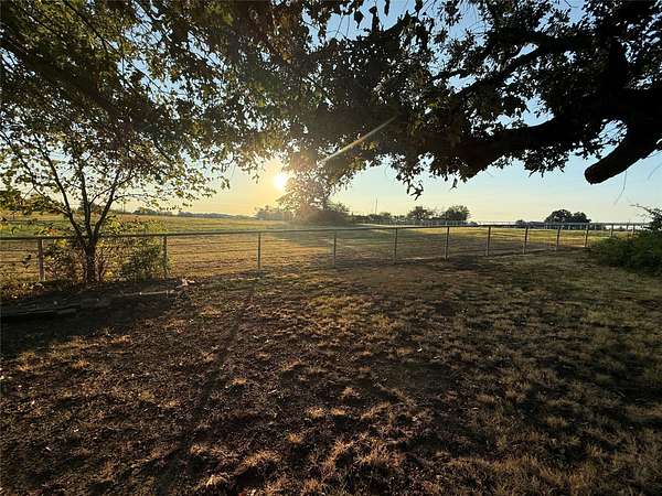 52.7 Acres of Land with Home for Sale in Sulphur Springs, Texas