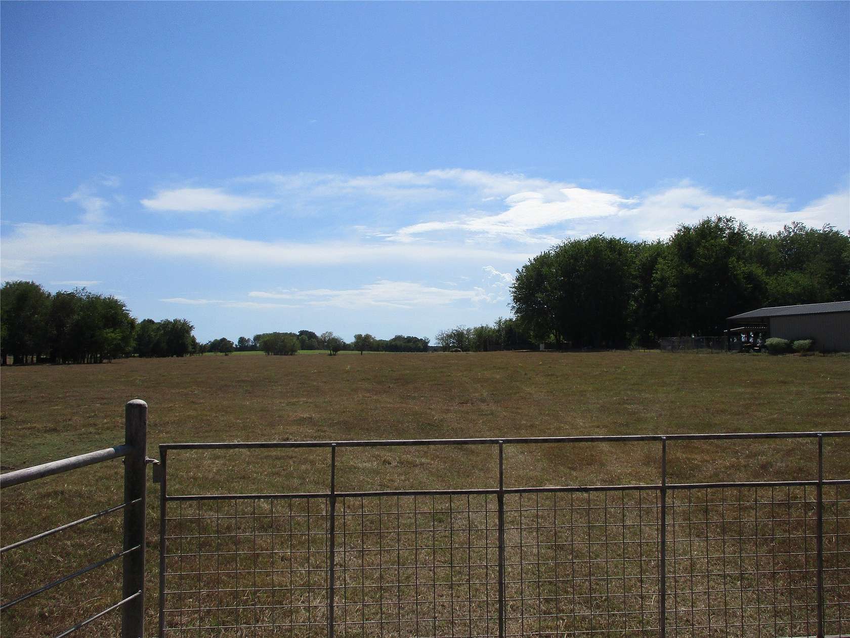 13.6 Acres of Agricultural Land for Sale in Alba, Texas