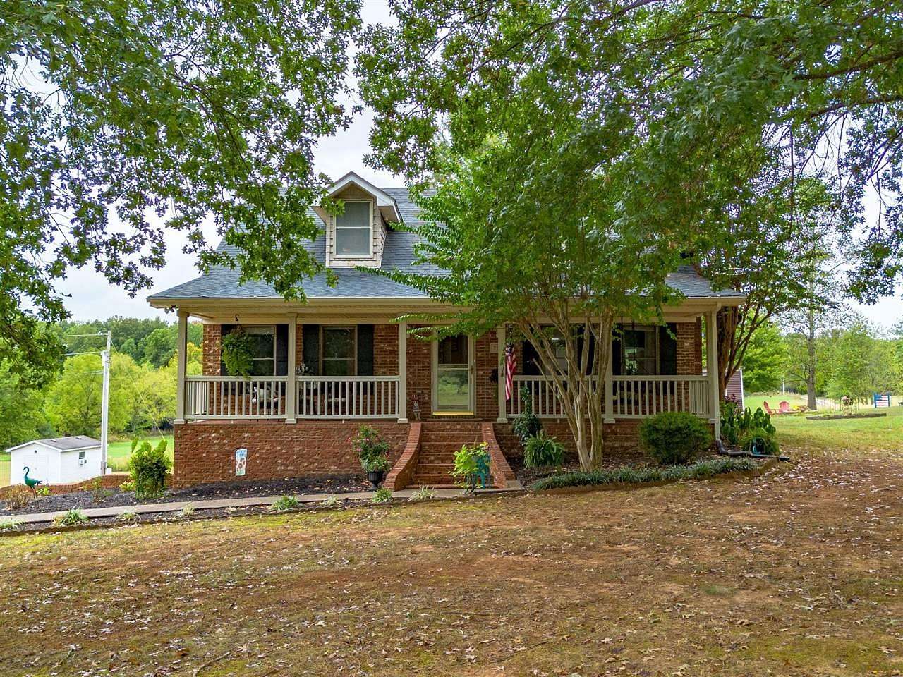 2.5 Acres of Land with Home for Sale in Alvaton, Kentucky