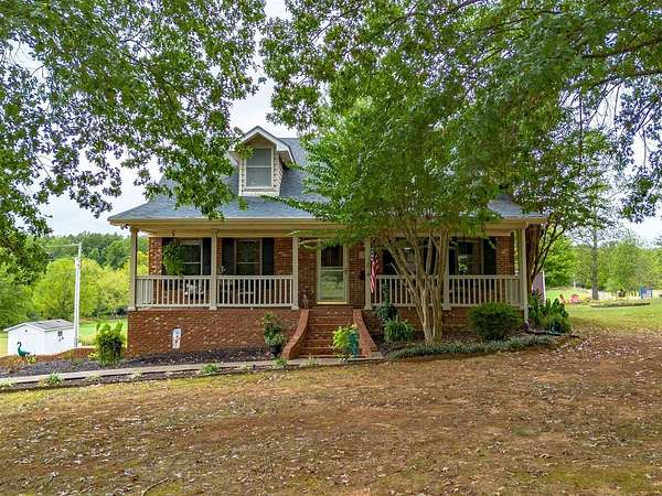 2.5 Acres of Land with Home for Sale in Alvaton, Kentucky