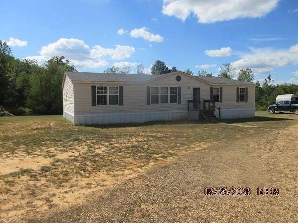 14.8 Acres of Recreational Land with Home for Sale in Pontotoc, Mississippi