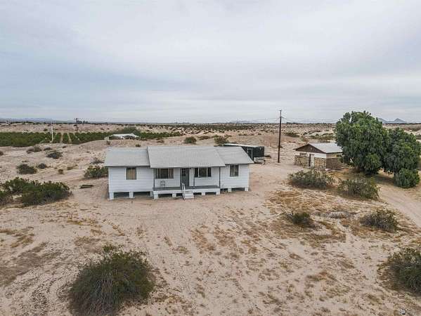 9.64 Acres of Land with Home for Sale in Wellton, Arizona