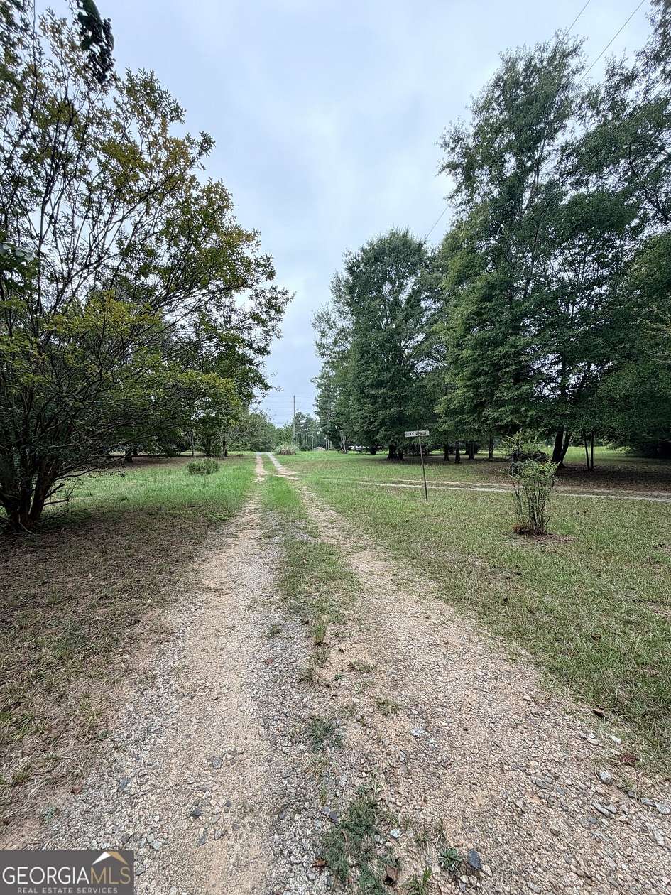 5 Acres of Residential Land for Sale in Barnesville, Georgia