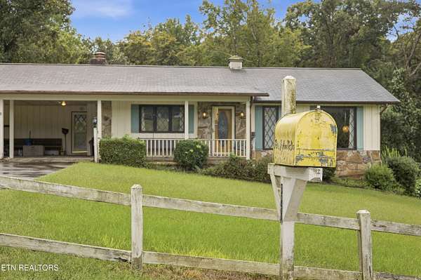 3.2 Acres of Land with Home for Sale in Harriman, Tennessee