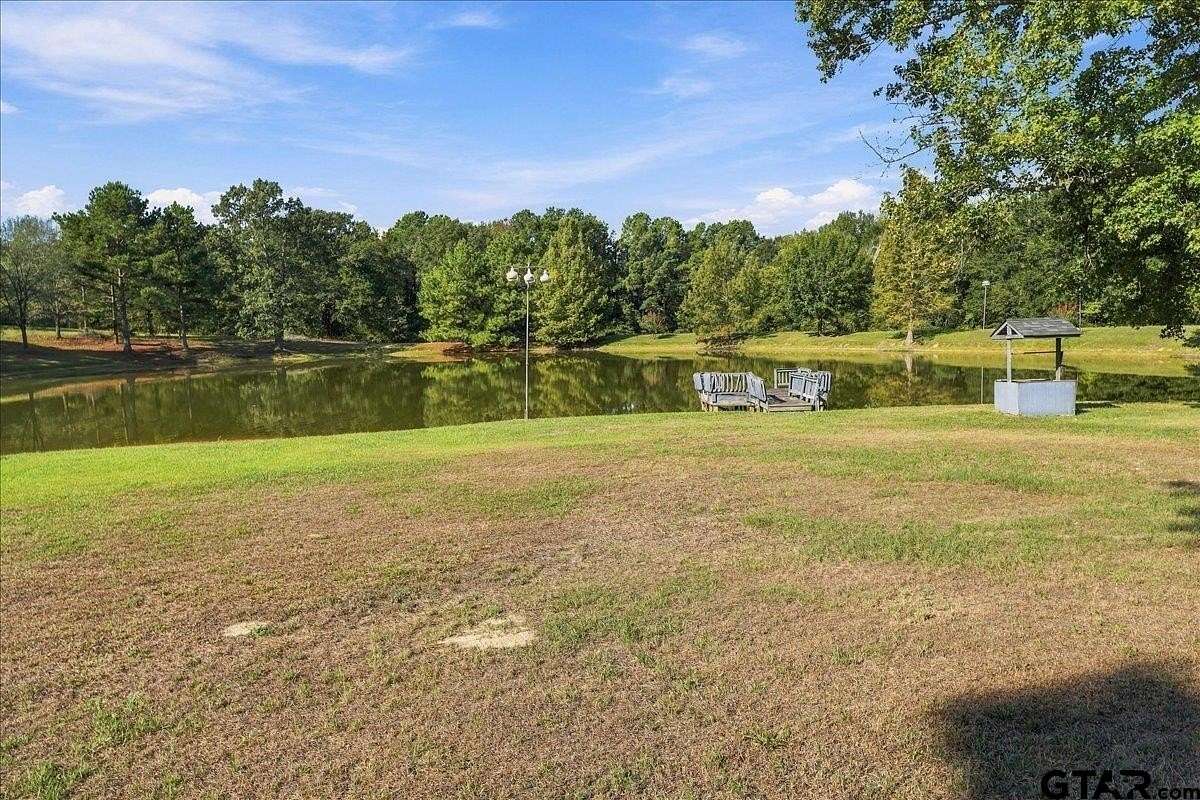 19 Acres of Land with Home for Sale in Mineola, Texas